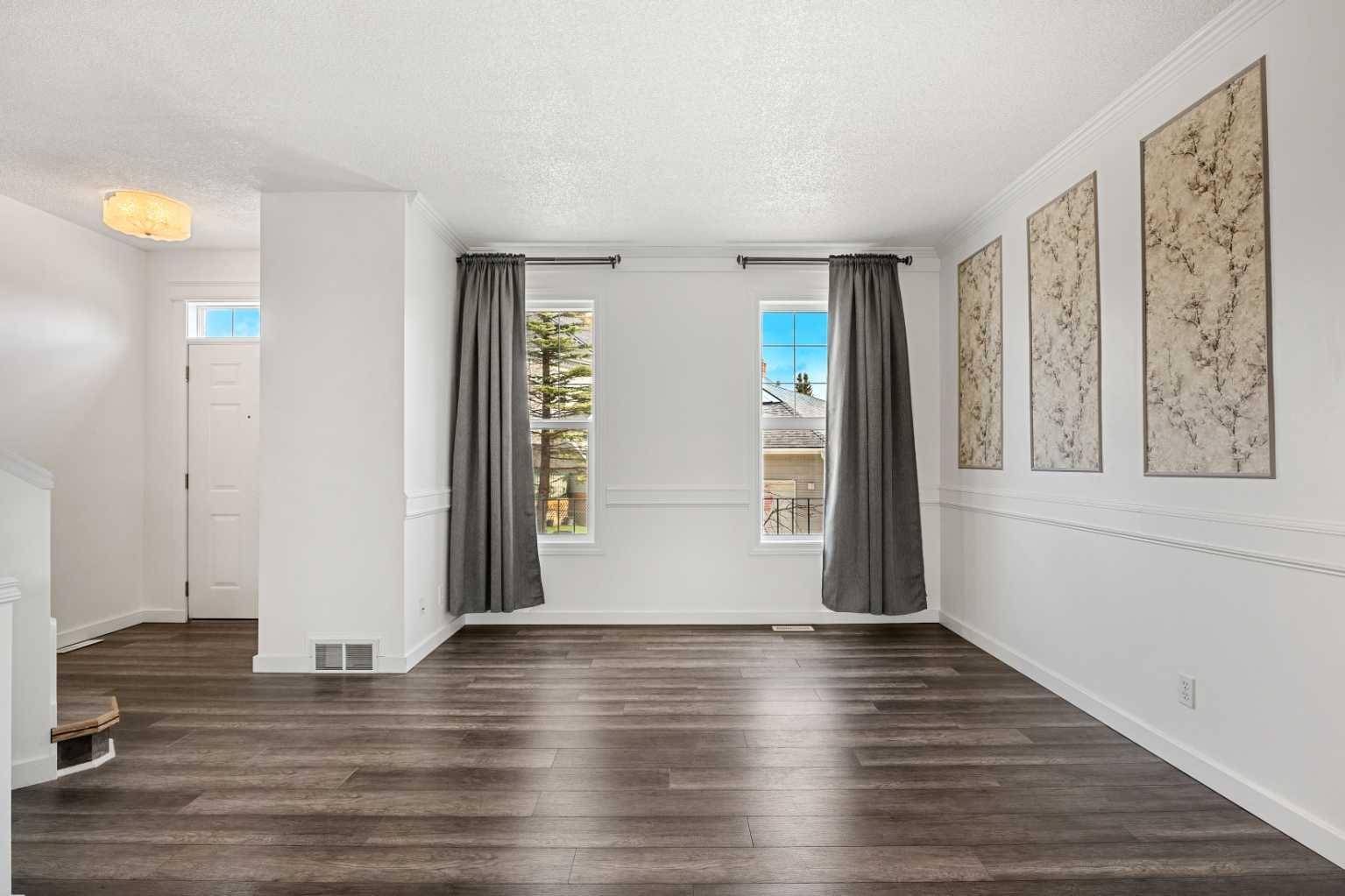Calgary, AB T2Z 3V3,22 Prestwick GDNS SE