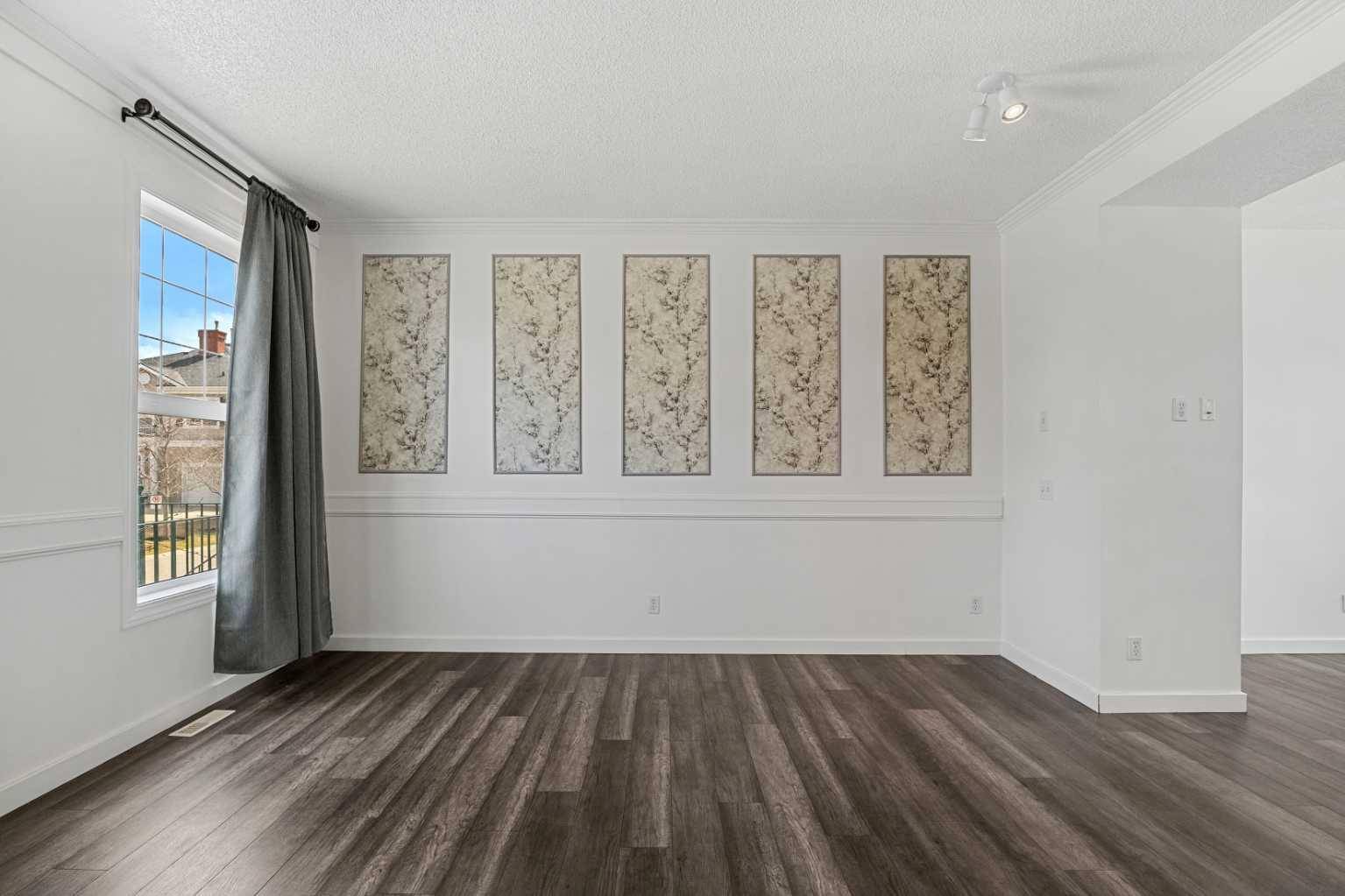 Calgary, AB T2Z 3V3,22 Prestwick GDNS SE