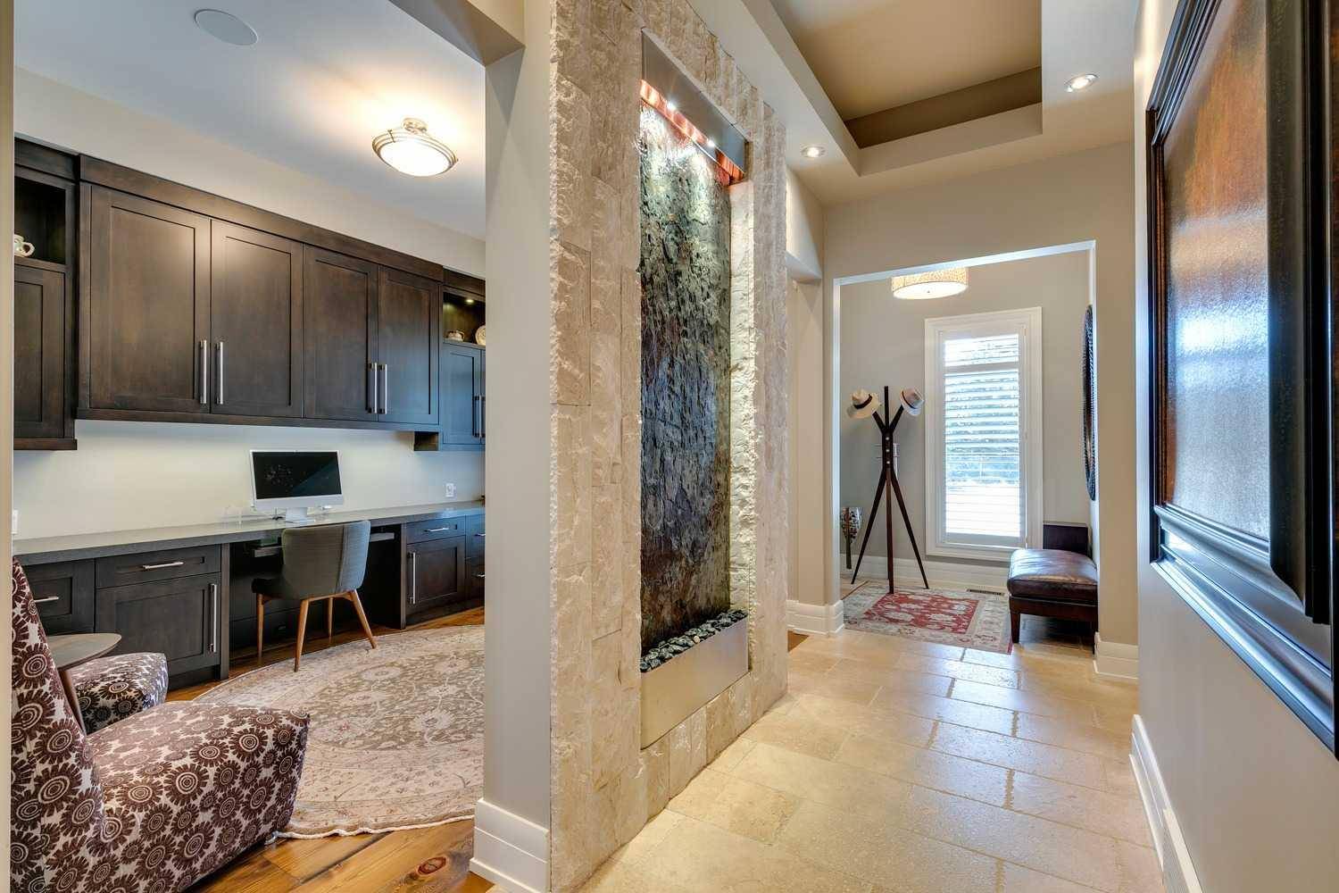 Calgary, AB T2Y2T9,994 Shawnee DR Southwest
