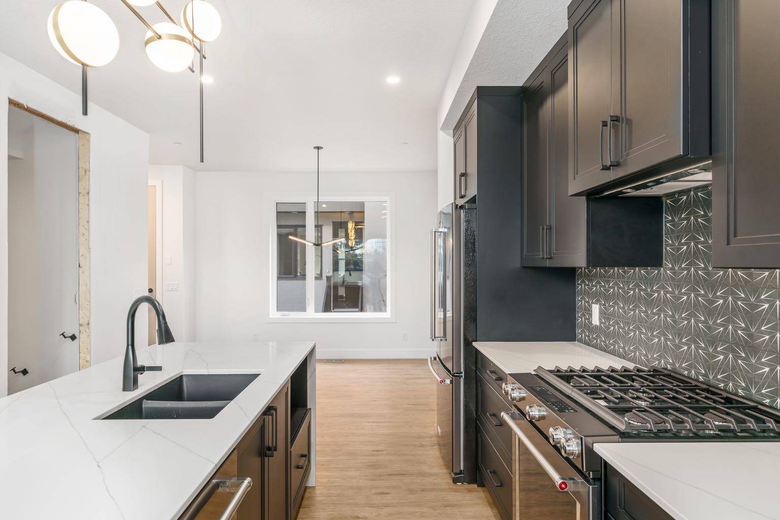 Calgary, AB T2T 1E8,2220 26 AVE Southwest #7