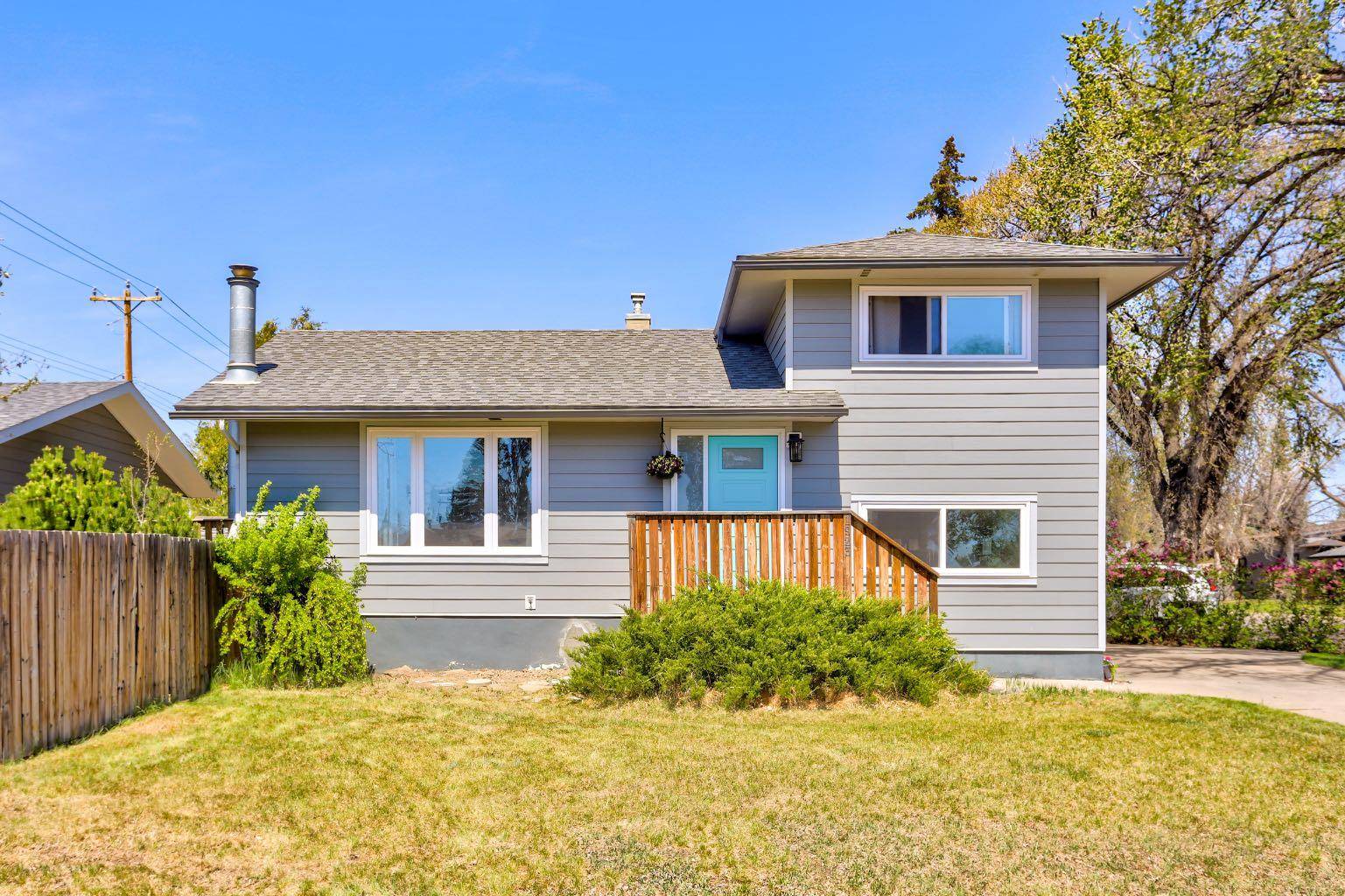 1923 19 AVE South, Lethbridge, AB T1K 1E3