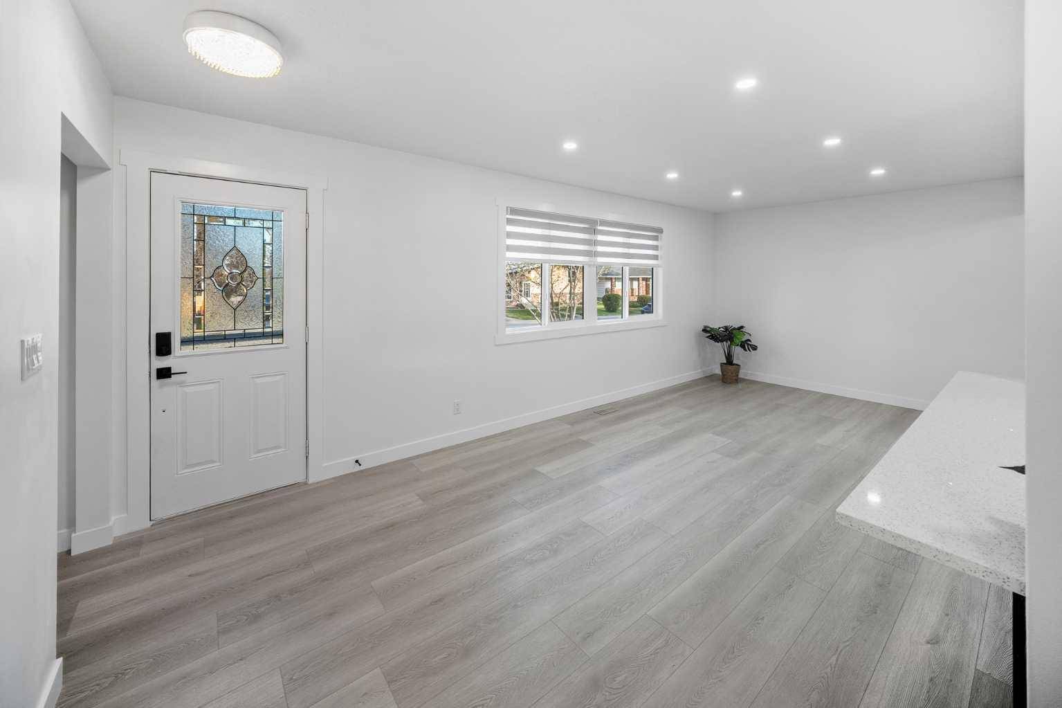 Calgary, AB T3E 4L6,88 Glenpatrick DR SW