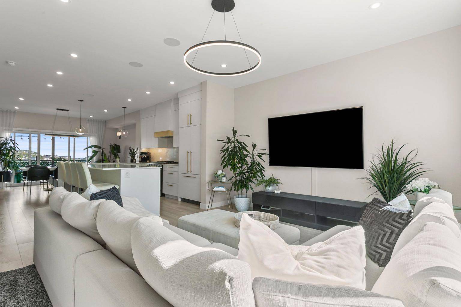 Calgary, AB T3H 6C7,3096 85 ST Southwest