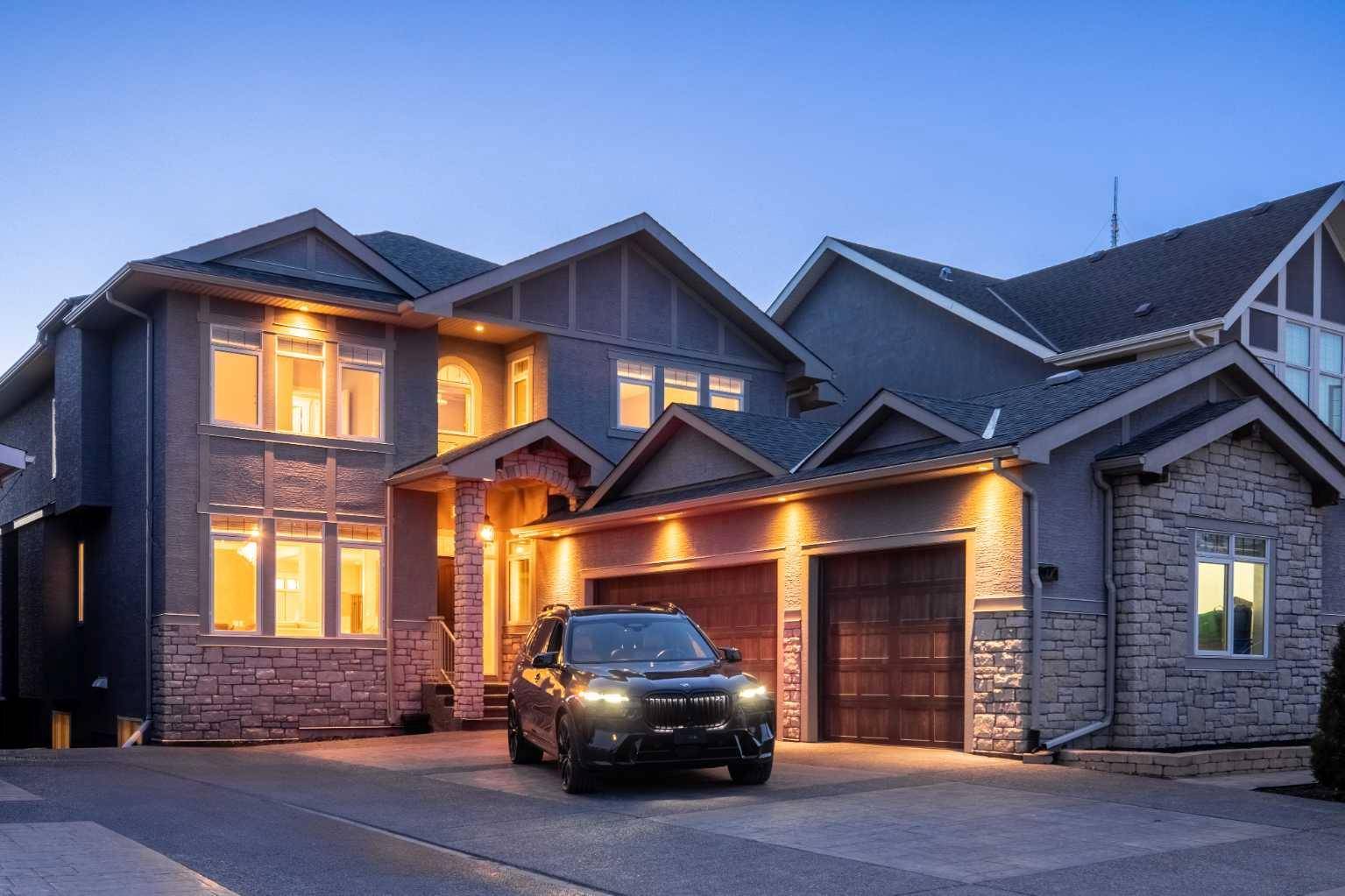 11 Westland MNR Southwest, Calgary, AB T3H0W2