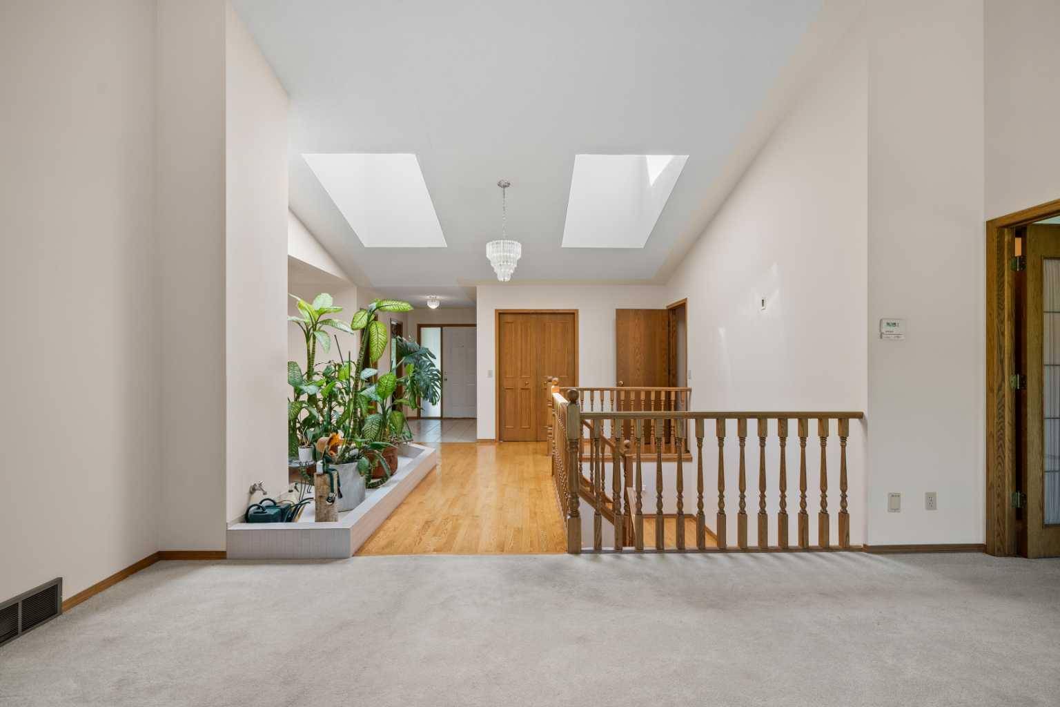 Calgary, AB T2Y 2V1,216 Shawnee GDNS SW