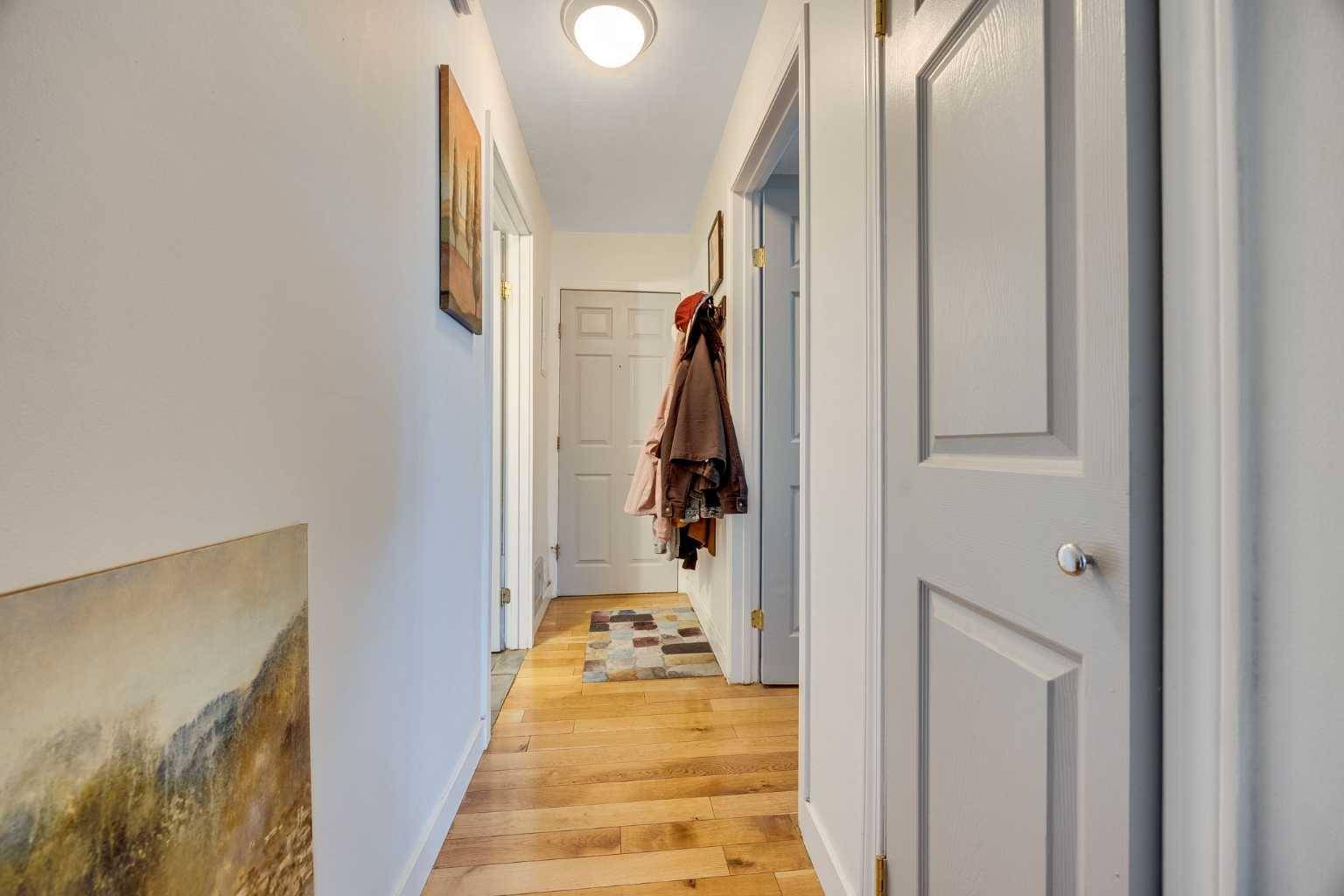Calgary, AB T2M 0M8,836 4 AVE Northwest #302