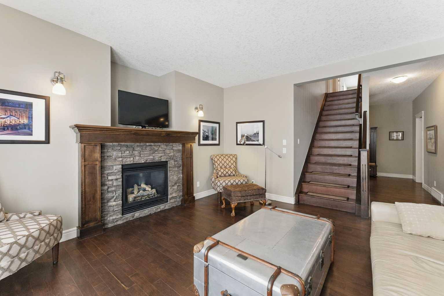 Calgary, AB T3M 0S7,10 Cranarch Link SE