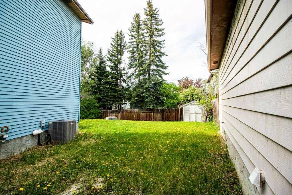 Calgary, AB T1Y 5C9,365 Whitlock WAY NE