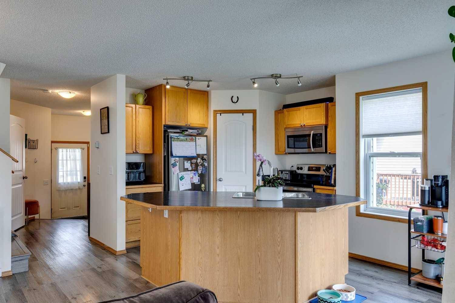 Calgary, AB T2Y 0C9,190 Everoak GDNS SW