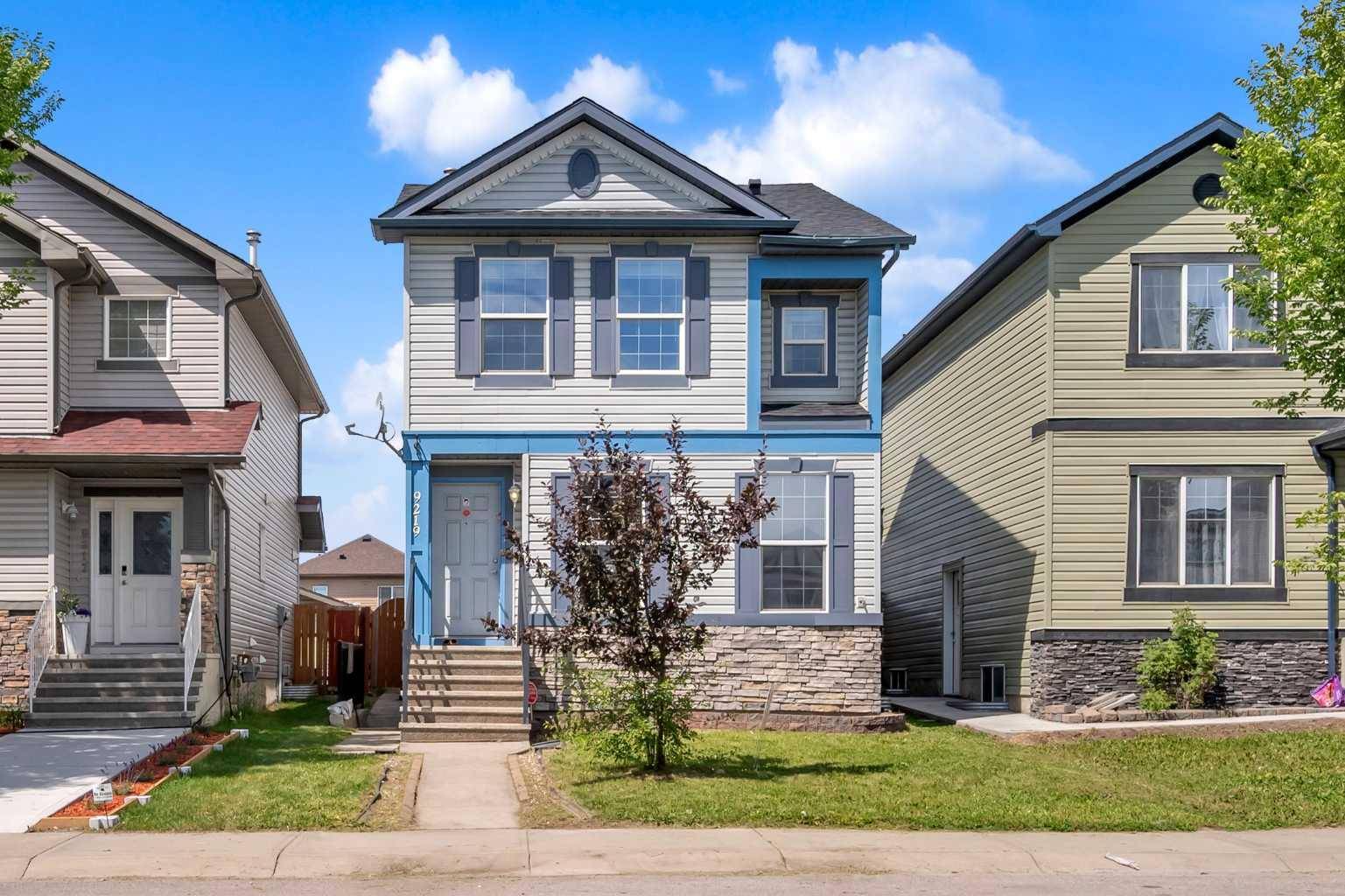 9219 Saddlebrook DR Northeast, Calgary, AB T3J 0B3