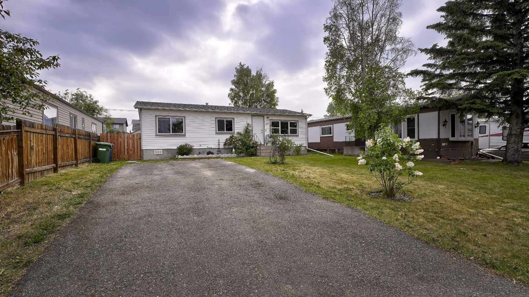 Airdrie, AB T4A 1E9,112 Spring Haven Close Southeast