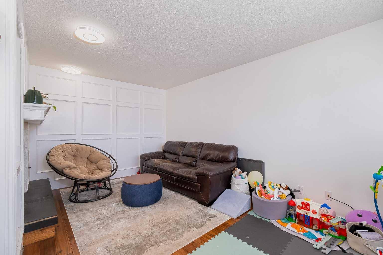 Calgary, AB t2w4n1,16 Woodglen Close Southwest