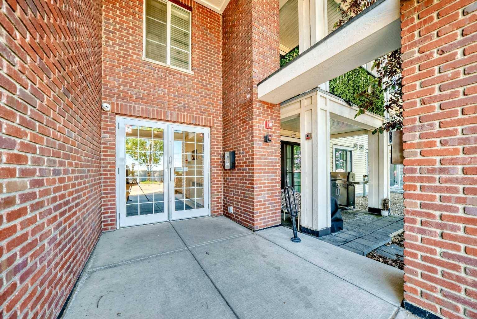 Calgary, AB T2Z1R4,755 Copperpond BLVD Southeast #3410