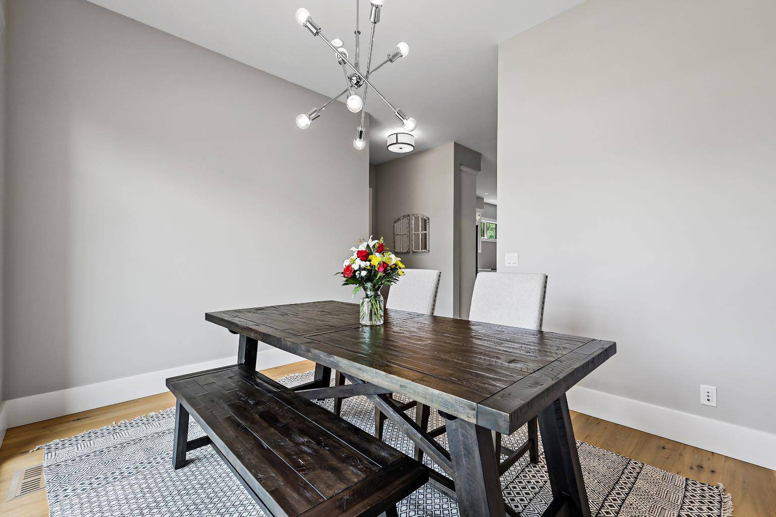Calgary, AB T2M 1A5,1309 19 AVE NW
