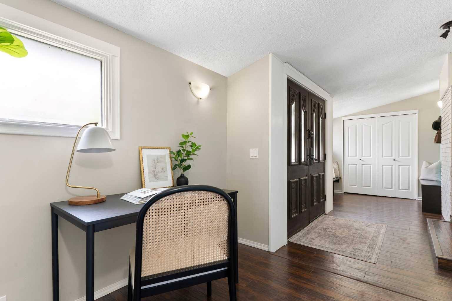 Airdrie, AB T4A 1Y1,8 Marquis PL Southeast