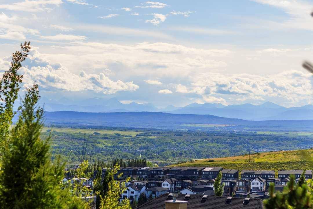 Calgary, AB T3H 0G2,2767 77 ST Southwest
