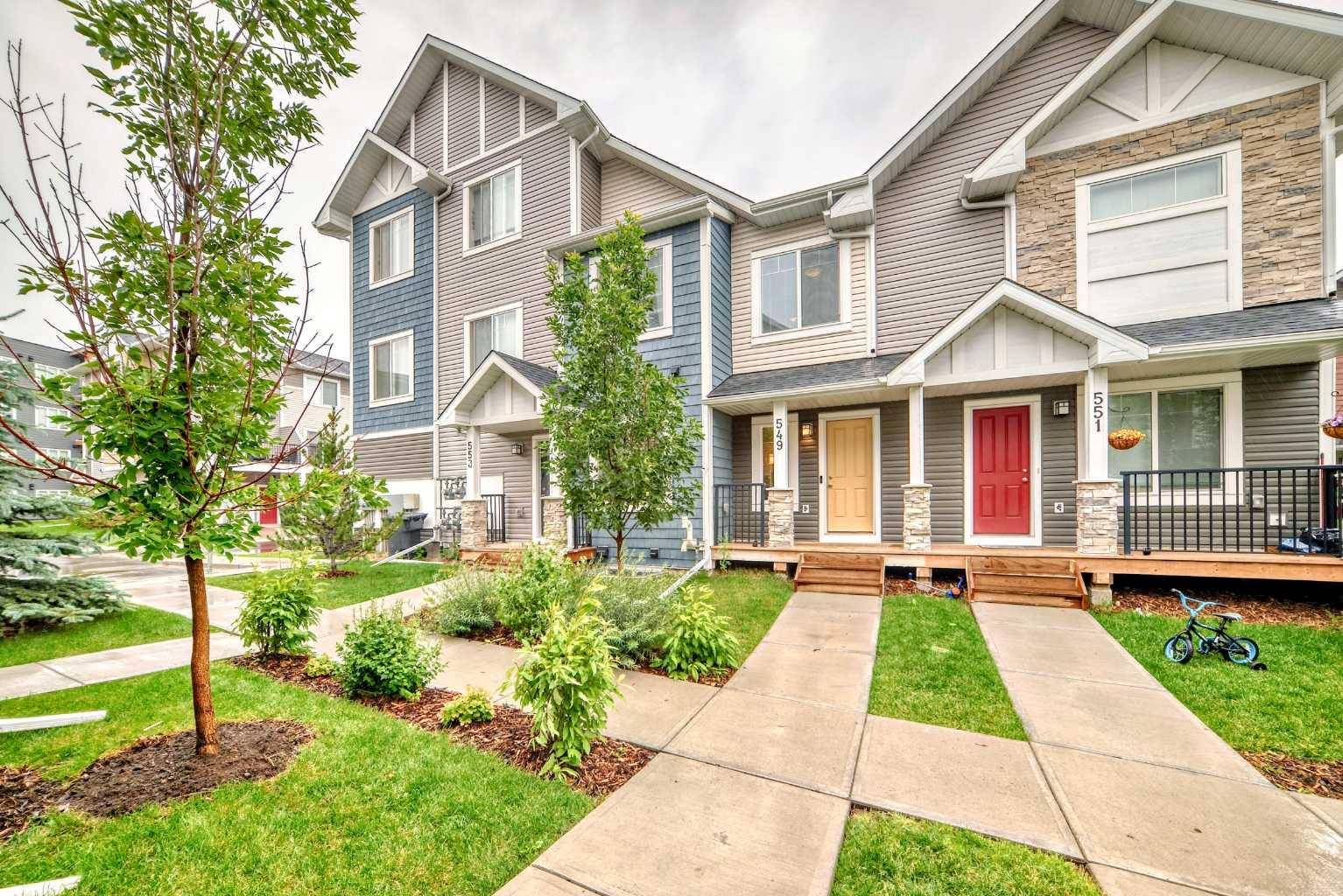 549 Canals XING SW, Airdrie, AB T4B 4L3