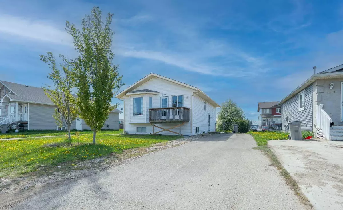 Grande Prairie, AB T8V7S1,9241 94 AVE