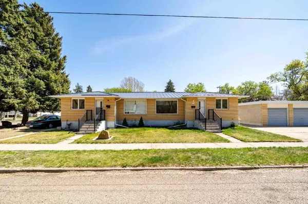 341 & 343 2 AVE Northwest, Medicine Hat, AB T1A 6S5