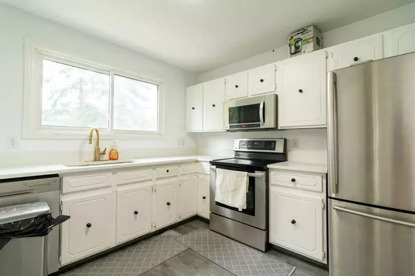 Calgary, AB T1Y 5C9,365 Whitlock WAY NE