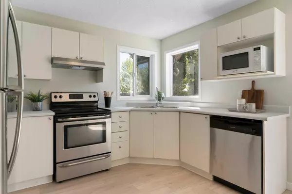 Calgary, AB T3K 4M7,186 Harvest Rose CIR Northeast