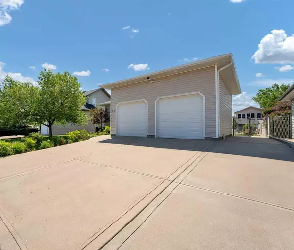 Medicine Hat, AB T1B4R5,58 Cottonwood CT SW