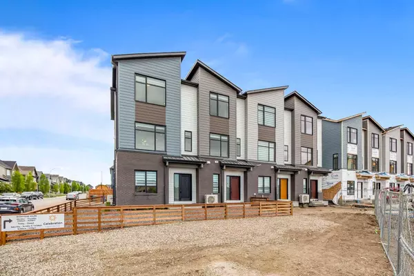 903 Mahogany BLVD #81, Calgary, AB T3M 3W9