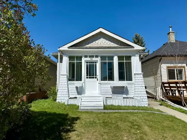 722 20 AVE Northwest, Calgary, AB T2M 1E1