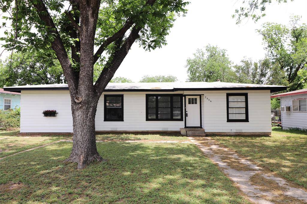 2306 Southside Drive, Brownwood, TX 76801