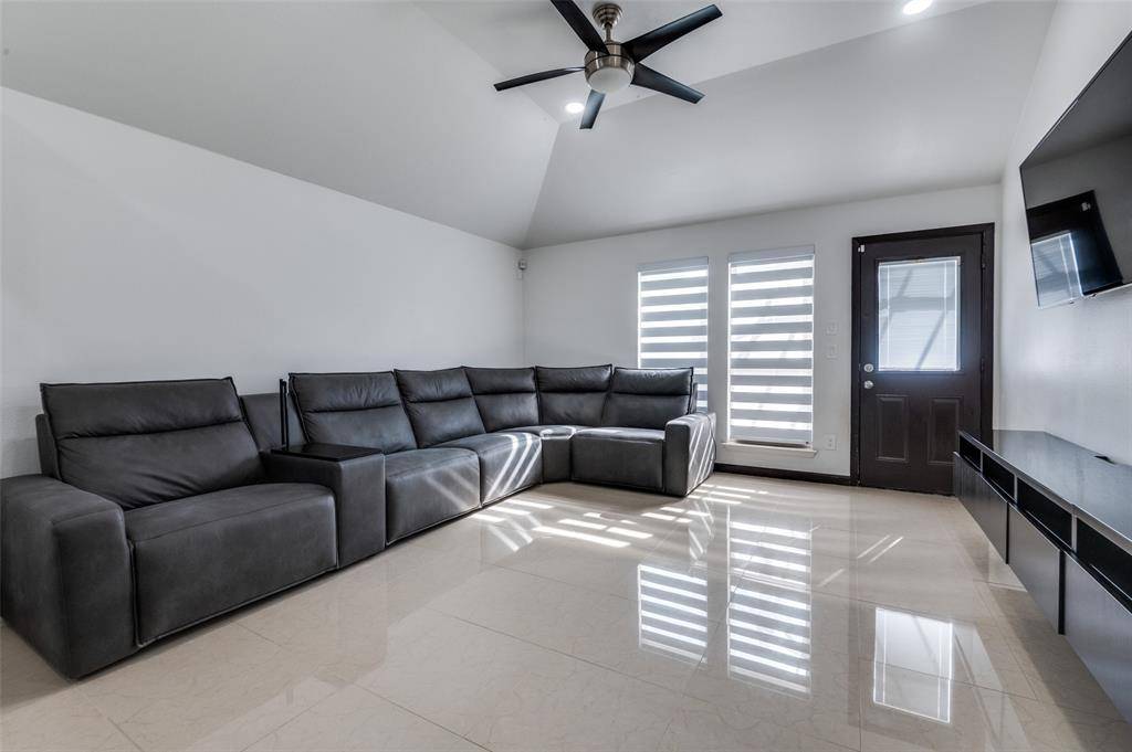 Dallas, TX 75236,8207 Clarksprings Drive