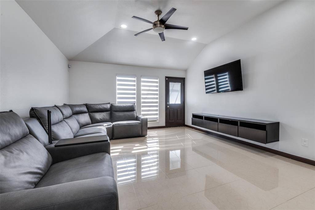 Dallas, TX 75236,8207 Clarksprings Drive