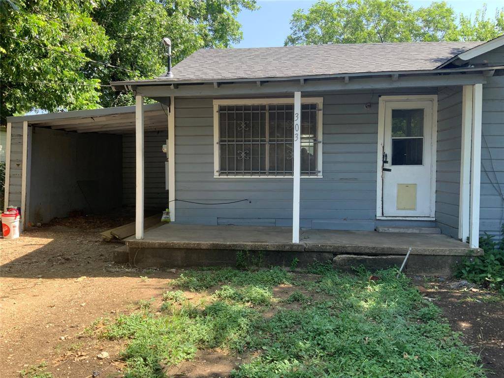 303 Perry Avenue, Waxahachie, TX 75165