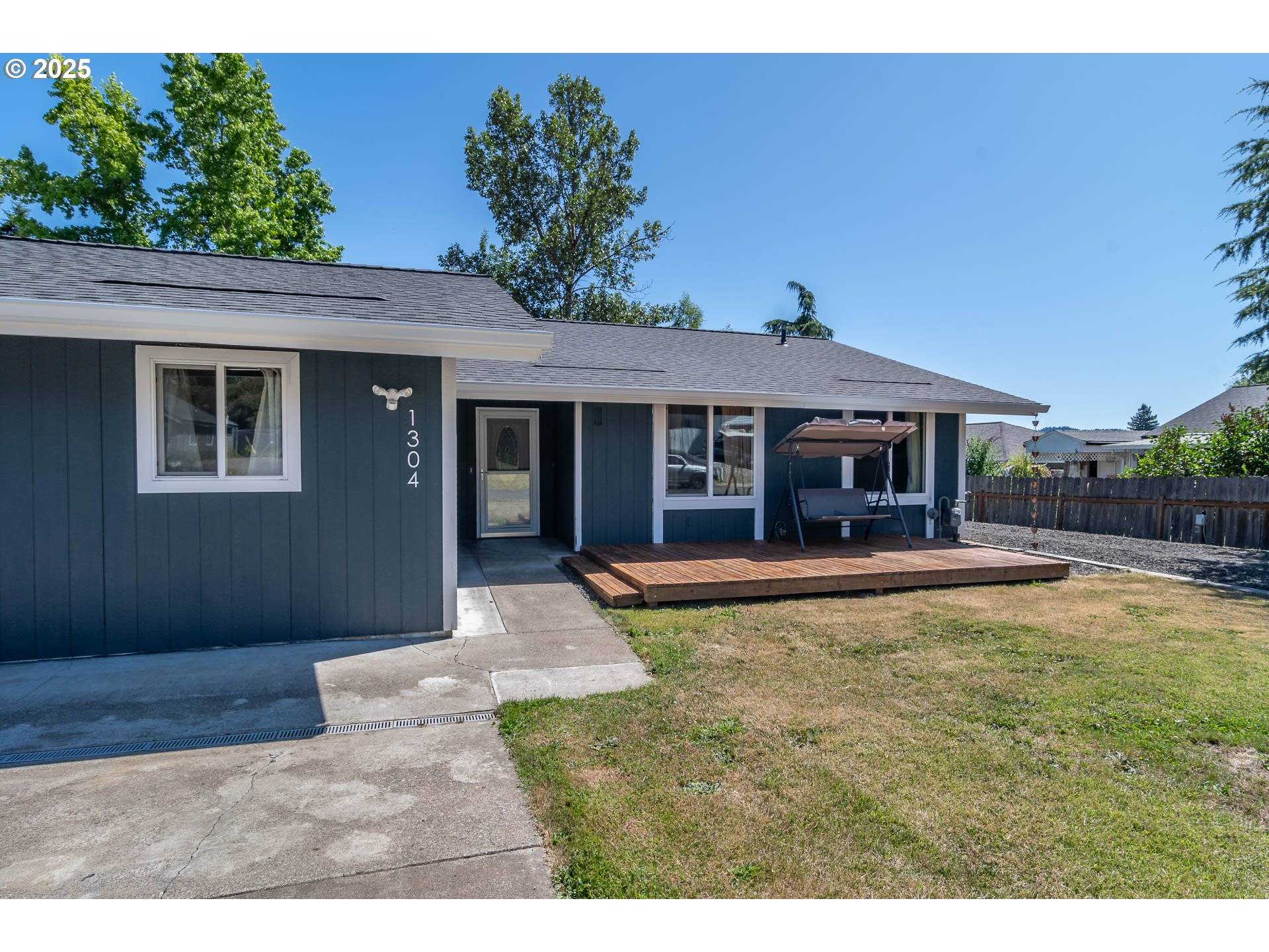 Sutherlin, OR 97479,1304 E FOURTH AVE