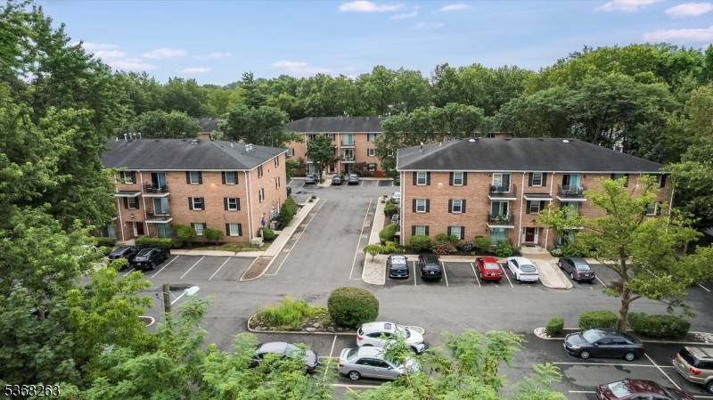 Bloomfield Twp., NJ 07003,34 John St #3B