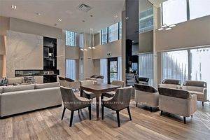 Richmond Hill, ON L4B 0H3,75 Oneida CRES #803