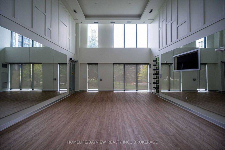 Richmond Hill, ON L4B 0H3,75 Oneida CRES #803