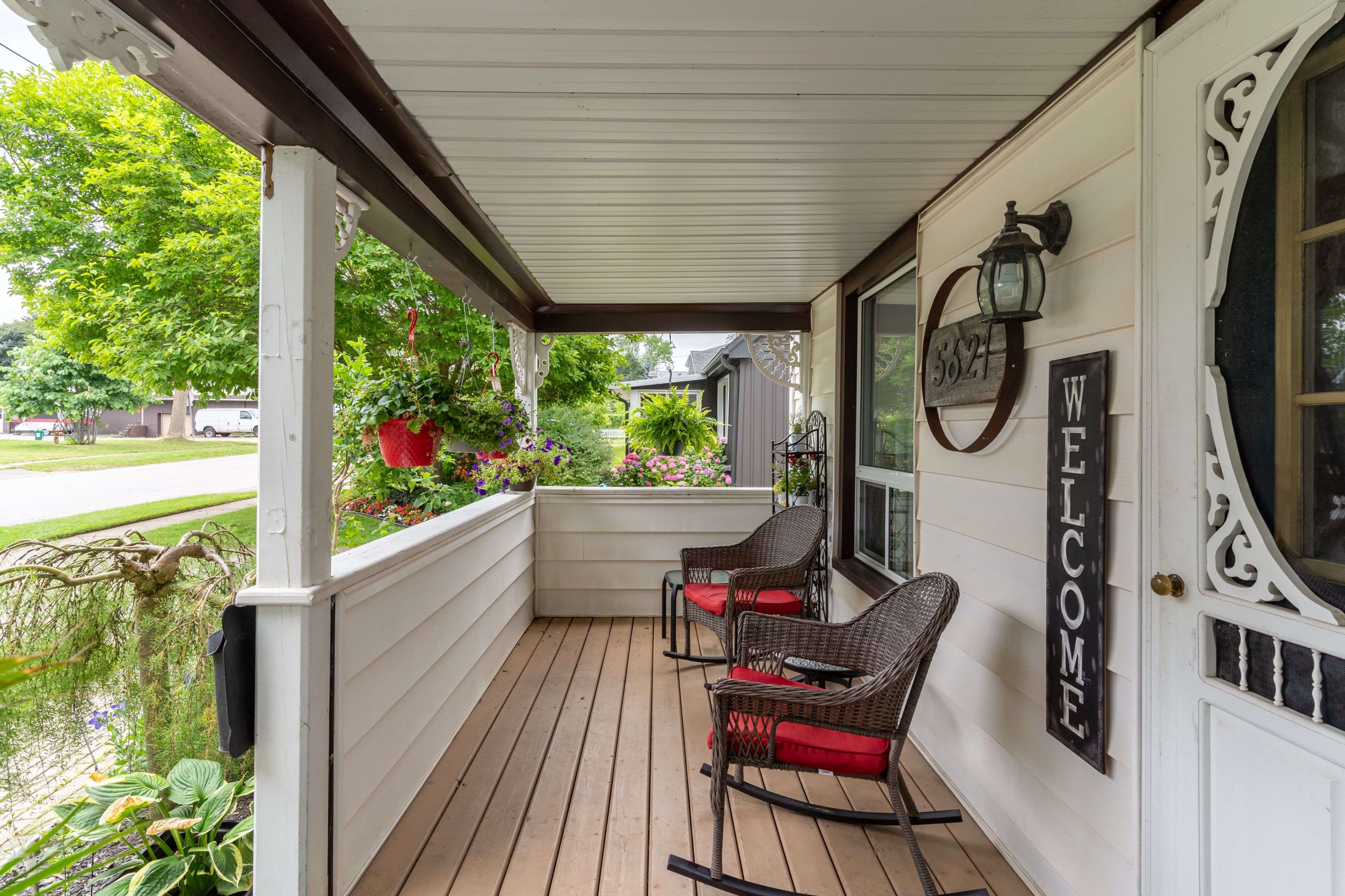 Niagara Falls, ON L2G 4Y1,5621 Glenholme AVE