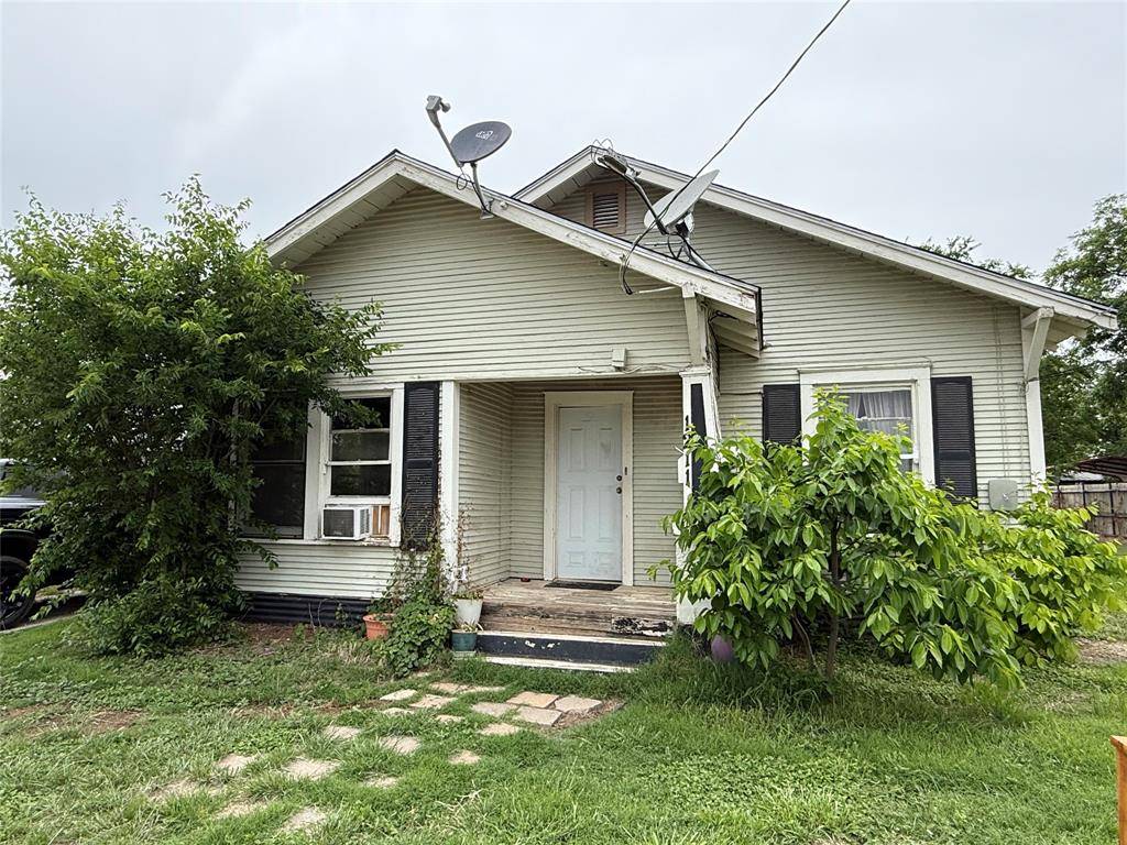 Brownwood, TX 76801,1211 Main Street