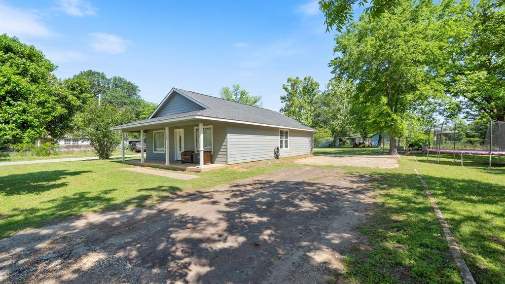 Grand Saline, TX 75140,124 W Patterson Street