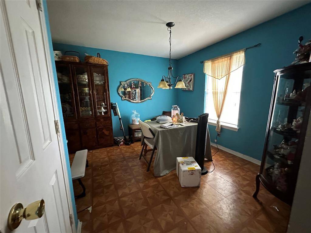 Palmer, TX 75152,1131 W Green Acres Drive
