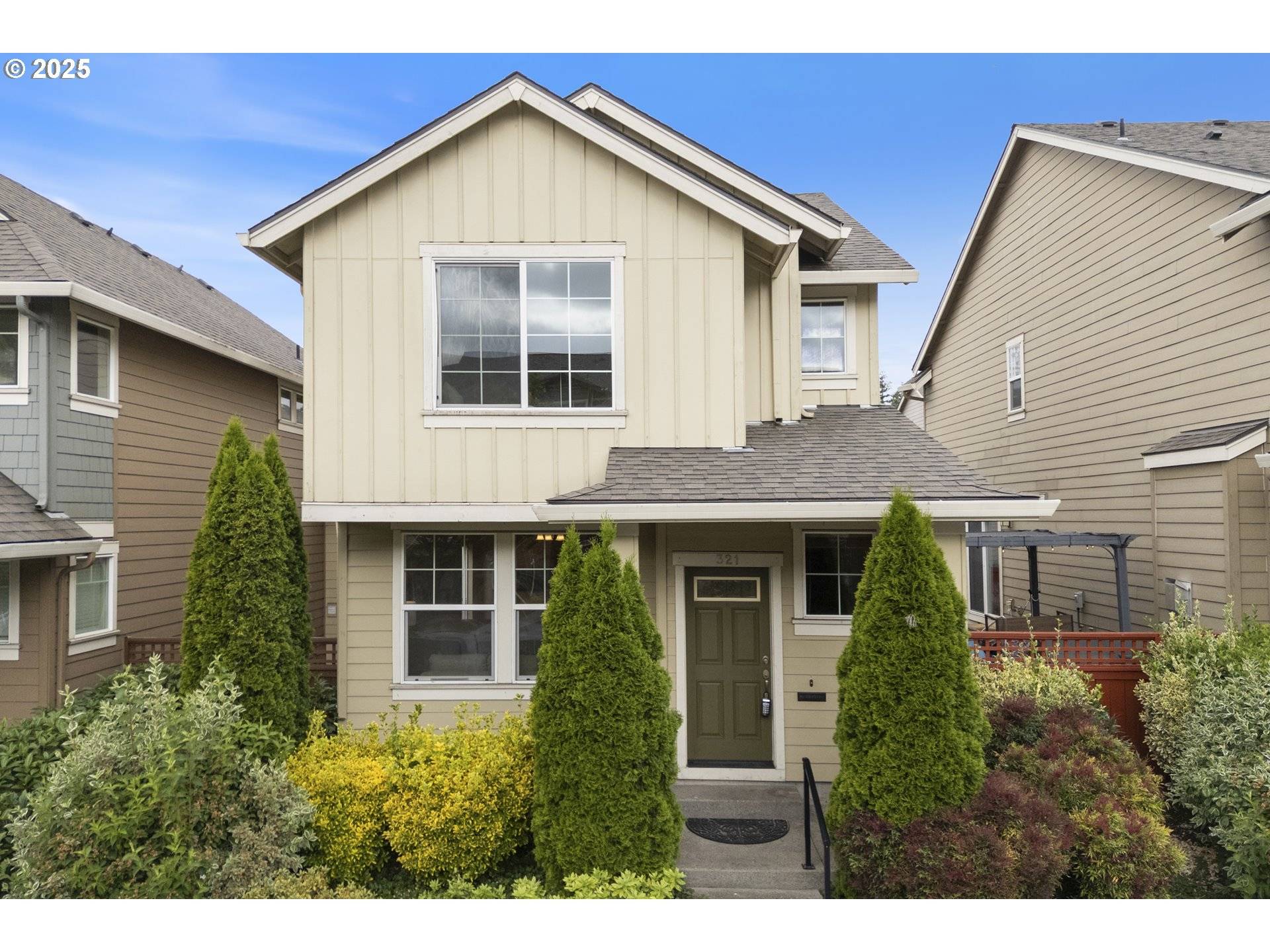 321 NE EDGEWAY DR, Hillsboro, OR 97006