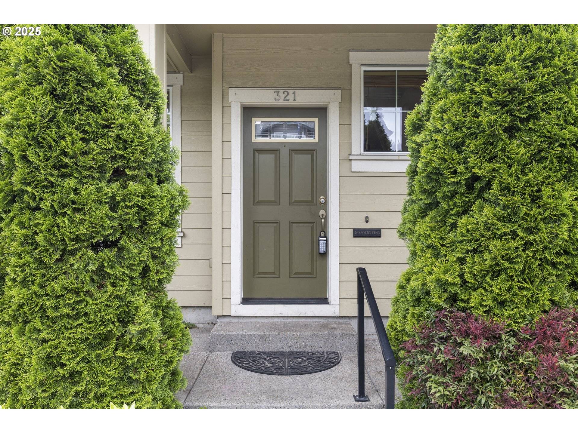 Hillsboro, OR 97006,321 NE EDGEWAY DR