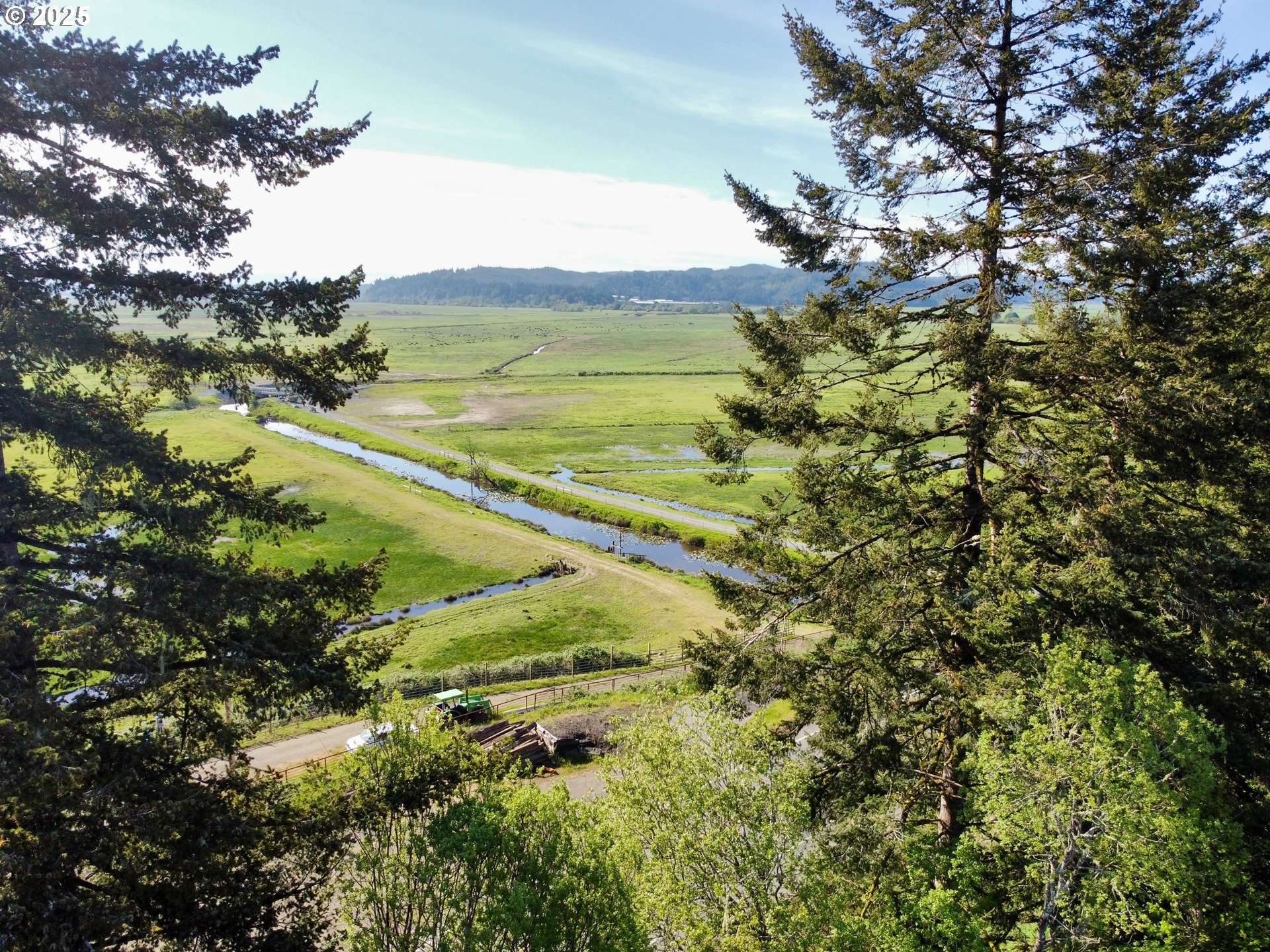 Coquille, OR 97423,91671 NORTH BANK LN