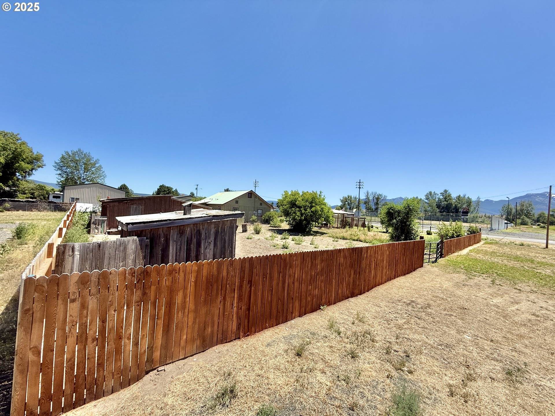 Prairie City, OR 97869,138 W 12TH ST
