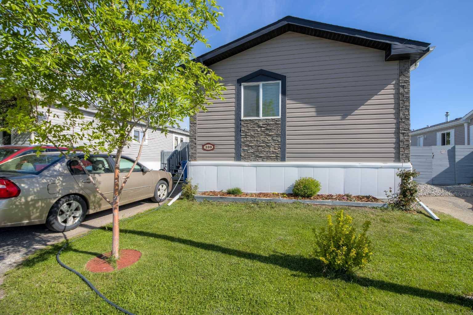 310 Engineer AVE, Coaldale, AB T1M 1P8