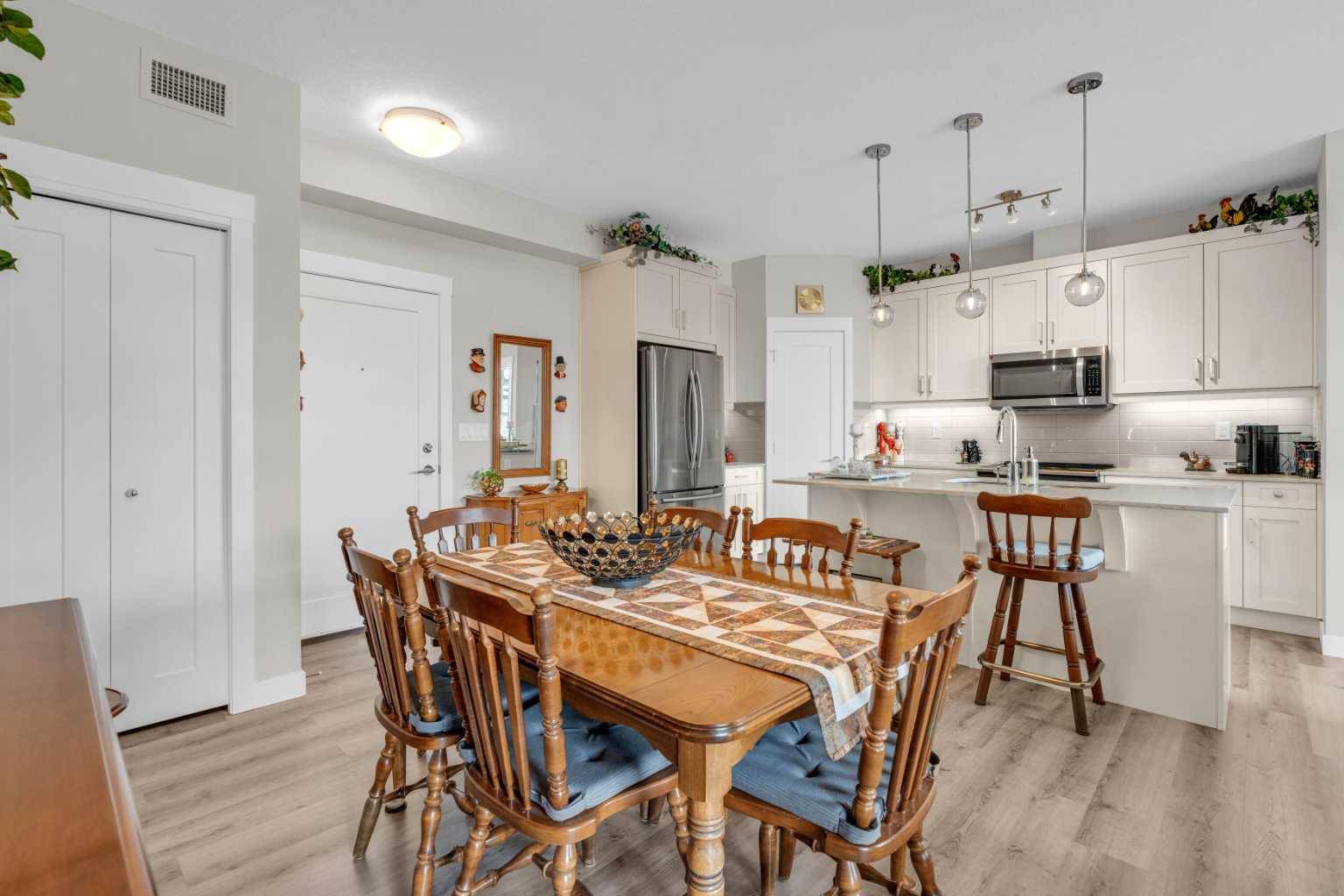 Calgary, AB T2X 4S6,35 Walgrove WALK Southeast #406