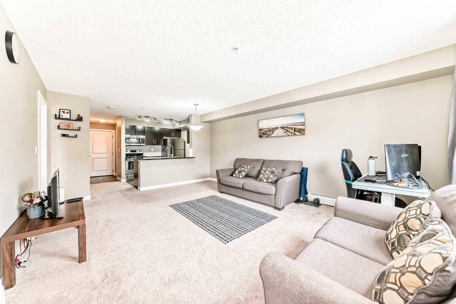 Calgary, AB T2X2B9,81 LEGACY BLVD SE #3211