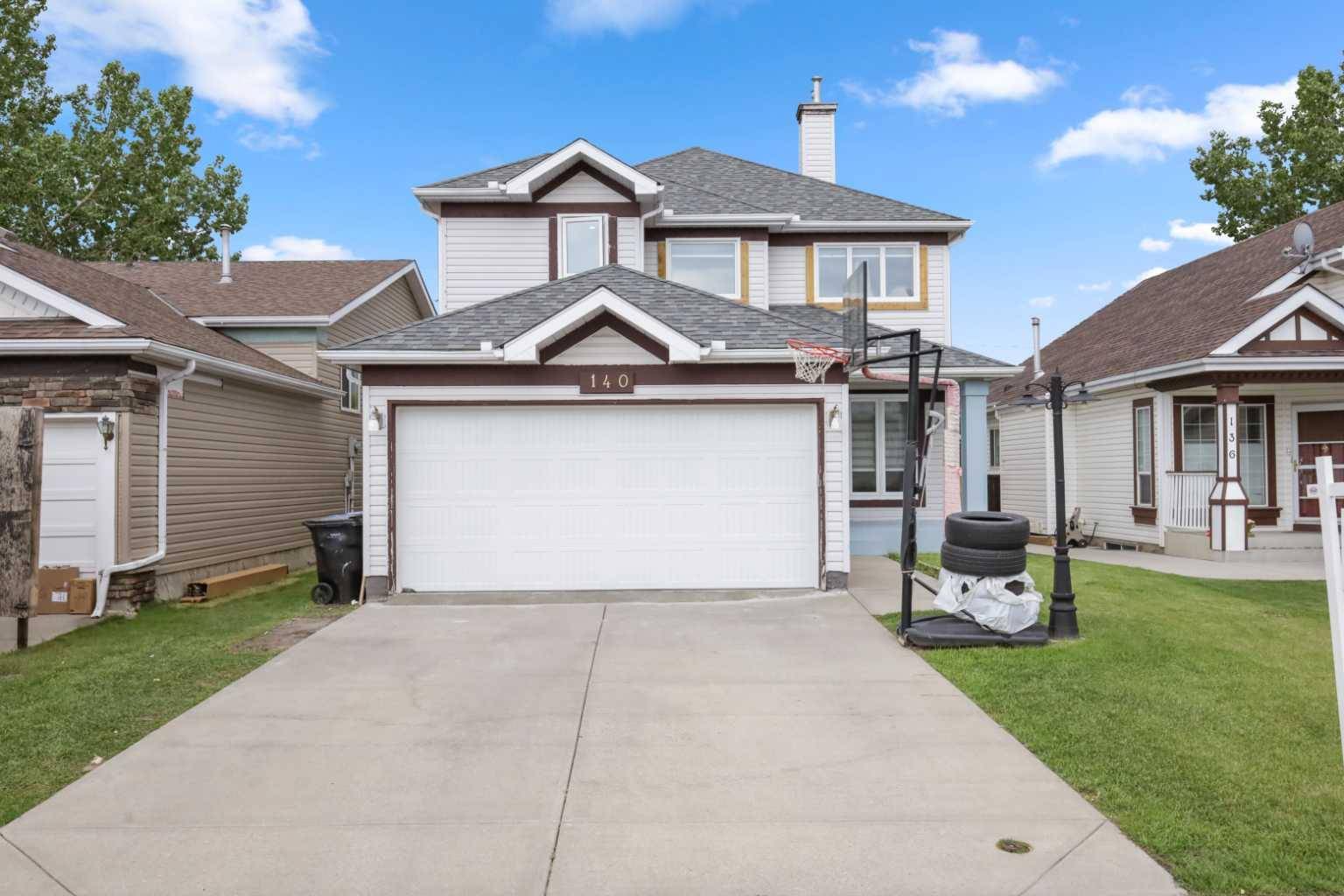 140 Coventry GN NE, Calgary, AB T3K 4L5