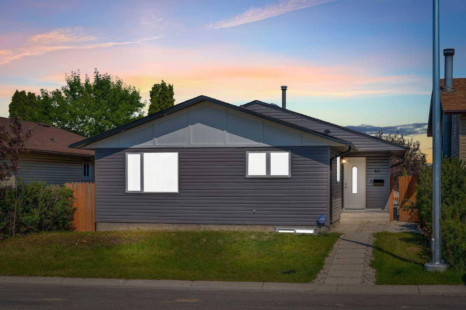 83 Falworth CT NE, Calgary, AB T3J 1G2