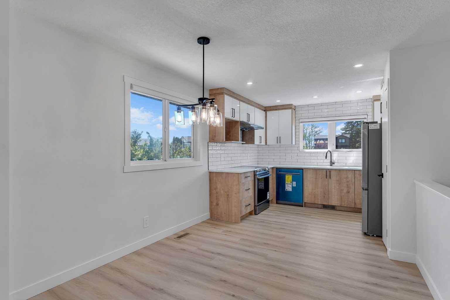 Calgary, AB T3J 1G2,83 Falworth CT NE